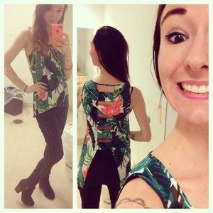 Tropical lattice-back tank